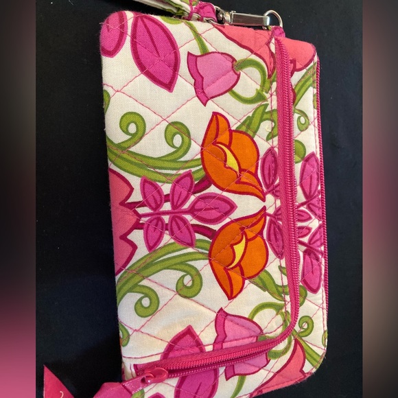 Vera Bradley Wristlet in Lilli Bell - Picture 6 of 10